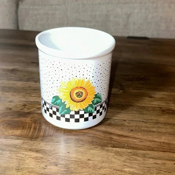 tabletops unlimited vintage sunflower black checkered canister - Picture 4 of 6